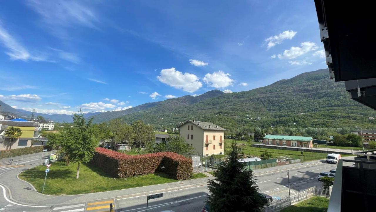 Appartamento La Baita Case Sondrio Fiume - Affitti Brevi Italia Exterior photo